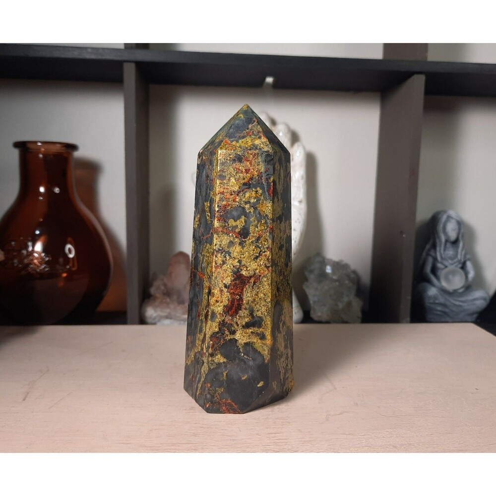 Realgar Crystal Tower